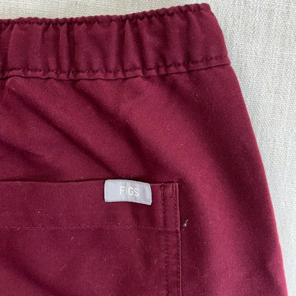 FIGS Technical Collection Men's XL Burgundy Cargo Scrub Pants Stretch TM3001